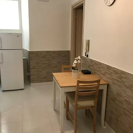 La Casa Di Flo Napels